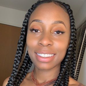 Meet your Posher, Carmen